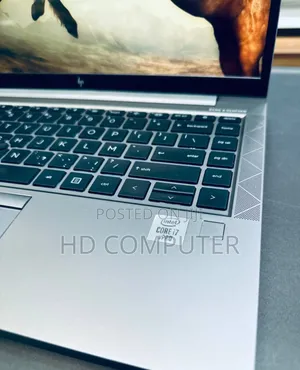 New Laptop HP ZBook Firefly G8 16GB Intel Core I7 SSD 512GB