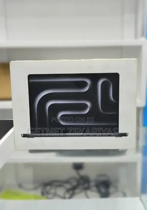 New Apple MacBook Pro 2023 M3 14-Inch 18GB Apple M3 Pro SSD 512GB