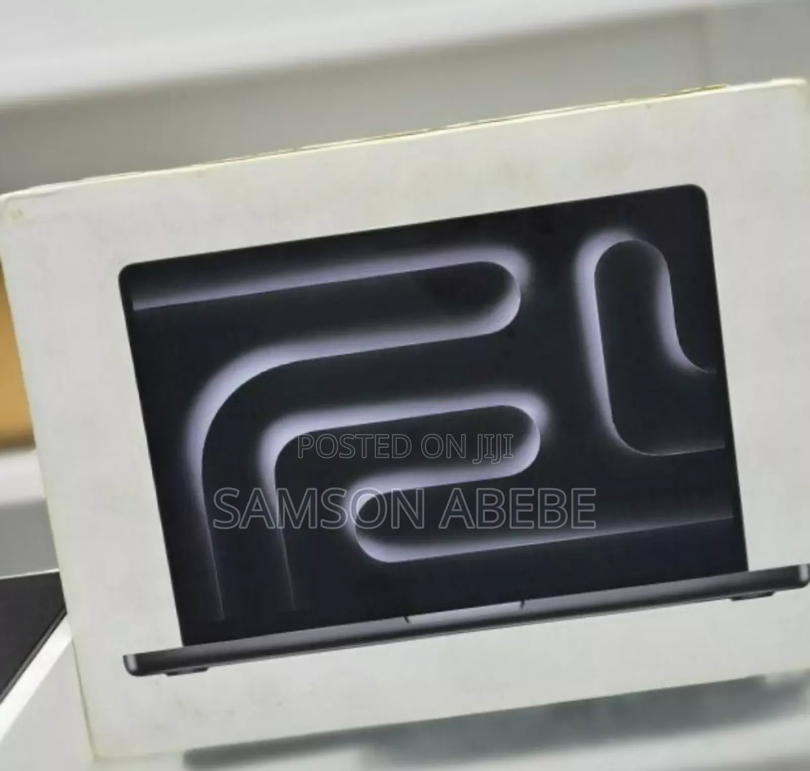 New Apple MacBook Pro 2023 M3 14-Inch 18GB Apple M3 Pro SSD 512GB