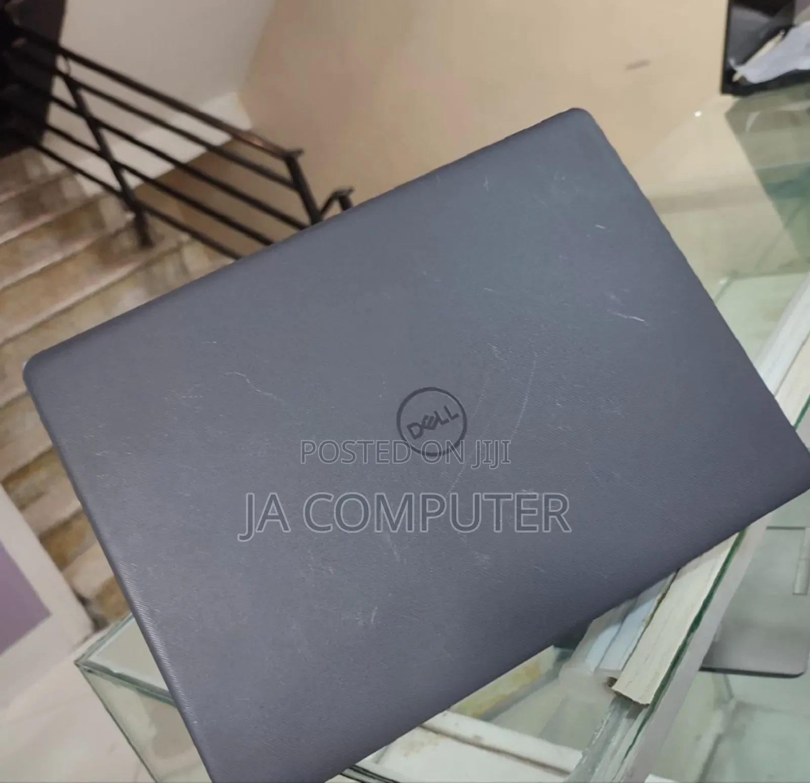 New Laptop Dell Vostro V130 8GB Intel Core I5 SSD 256GB