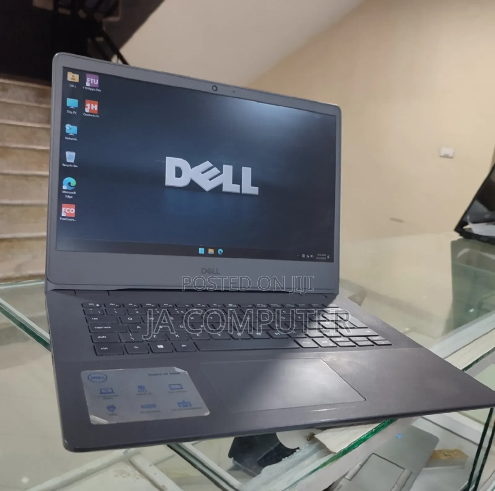 New Laptop Dell Vostro V130 8GB Intel Core I5 SSD 256GB