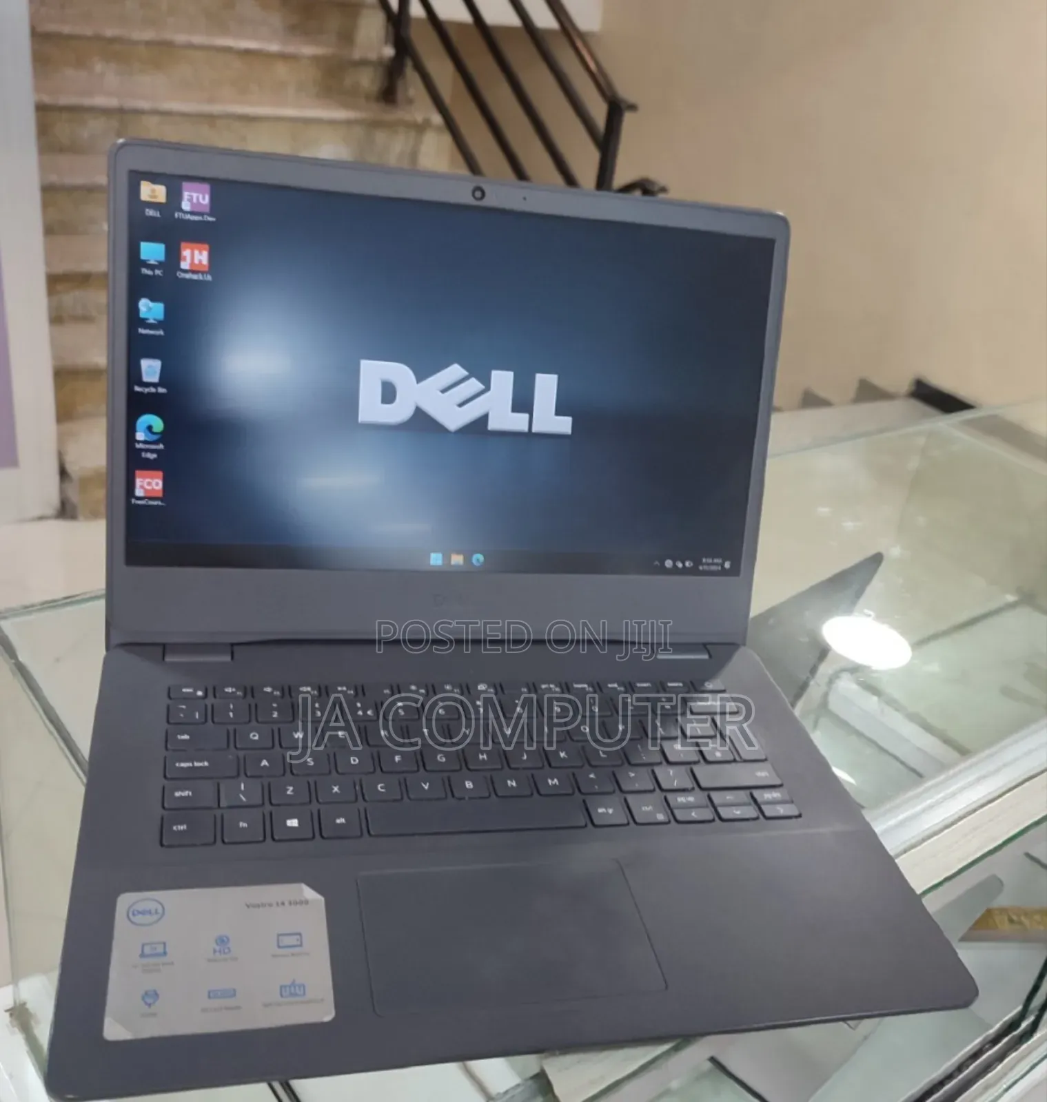 New Laptop Dell Vostro V130 8GB Intel Core I5 SSD 256GB