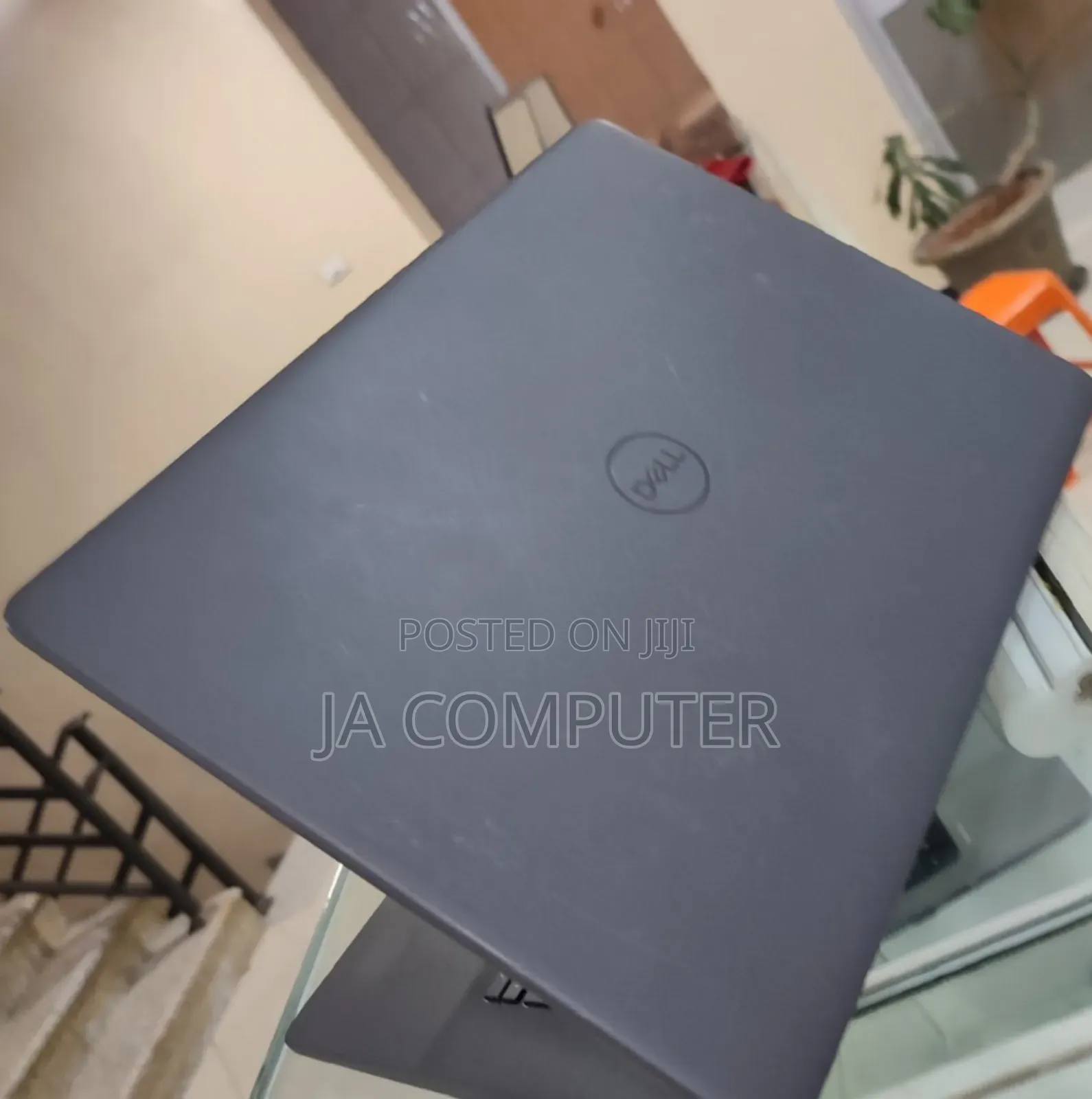 New Laptop Dell Vostro V130 8GB Intel Core I5 SSD 256GB