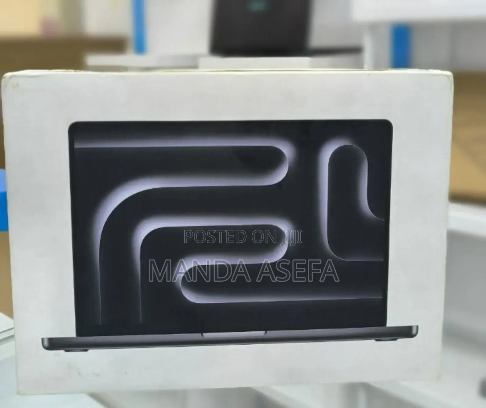 New Laptop Apple MacBook Pro 18GB Apple M3 SSD 512GB