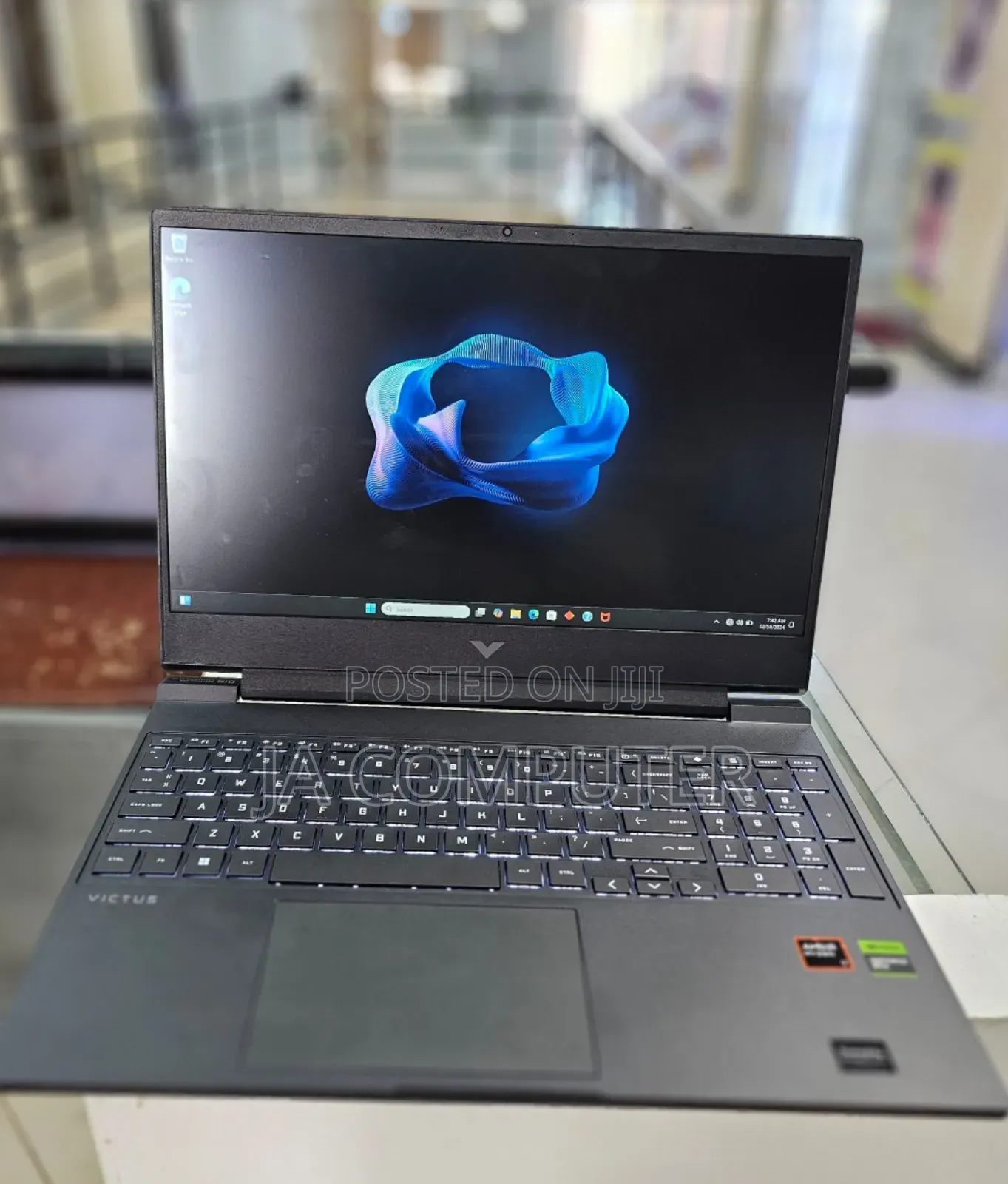 New Laptop HP Victus 15 16GB AMD Ryzen 7 SSD 1T