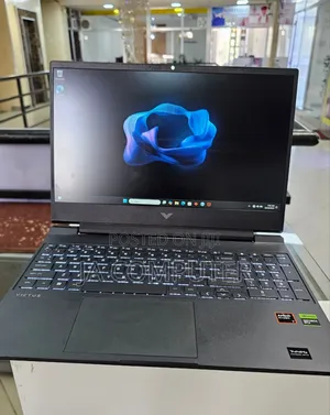 New Laptop HP Victus 15 16GB AMD Ryzen 7 SSD 1T