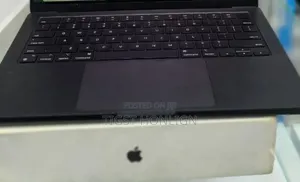 New Laptop Apple MacBook Pro 2023 M3 14-Inch 18GB Apple M3 SSD 512GB