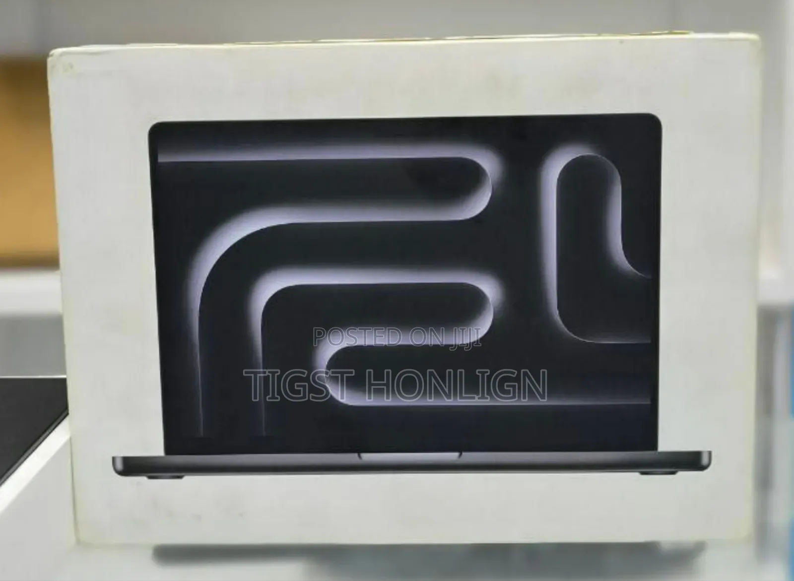 New Laptop Apple MacBook Pro 2023 M3 14-Inch 18GB Apple M3 SSD 512GB