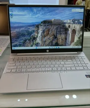 Photo - New Laptop HP Pavilion 15 8GB AMD Ryzen 5 SSD 512GB