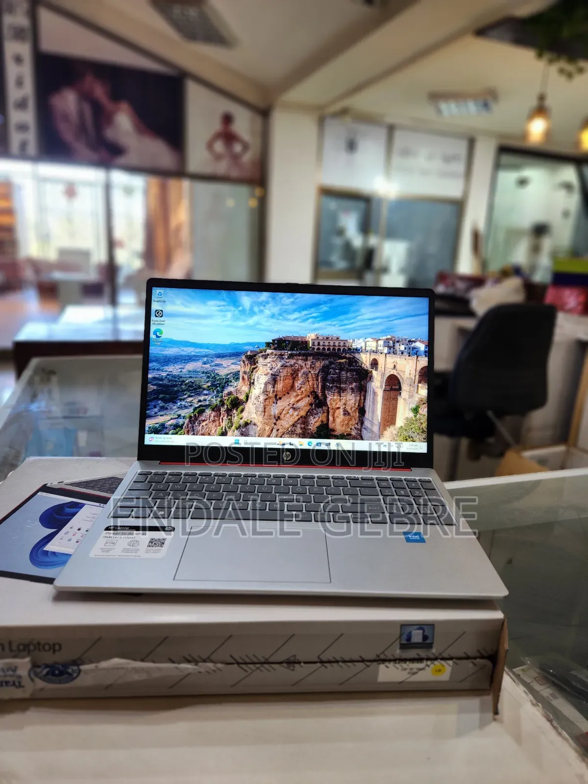 New Laptop HP Stream Notebook 4GB Intel Celeron SSD 128GB