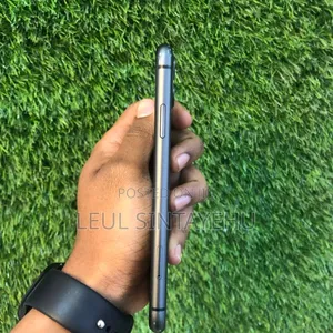 Apple iPhone 11 64 GB Black