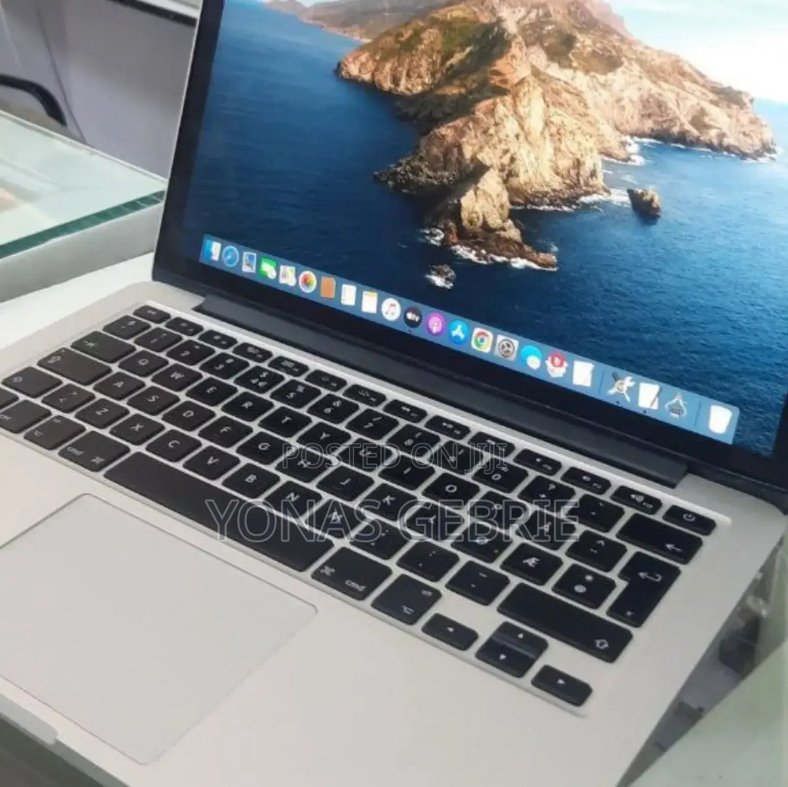 New Laptop Apple MacBook Pro 2015 8GB Intel Core I5 SSD 128GB