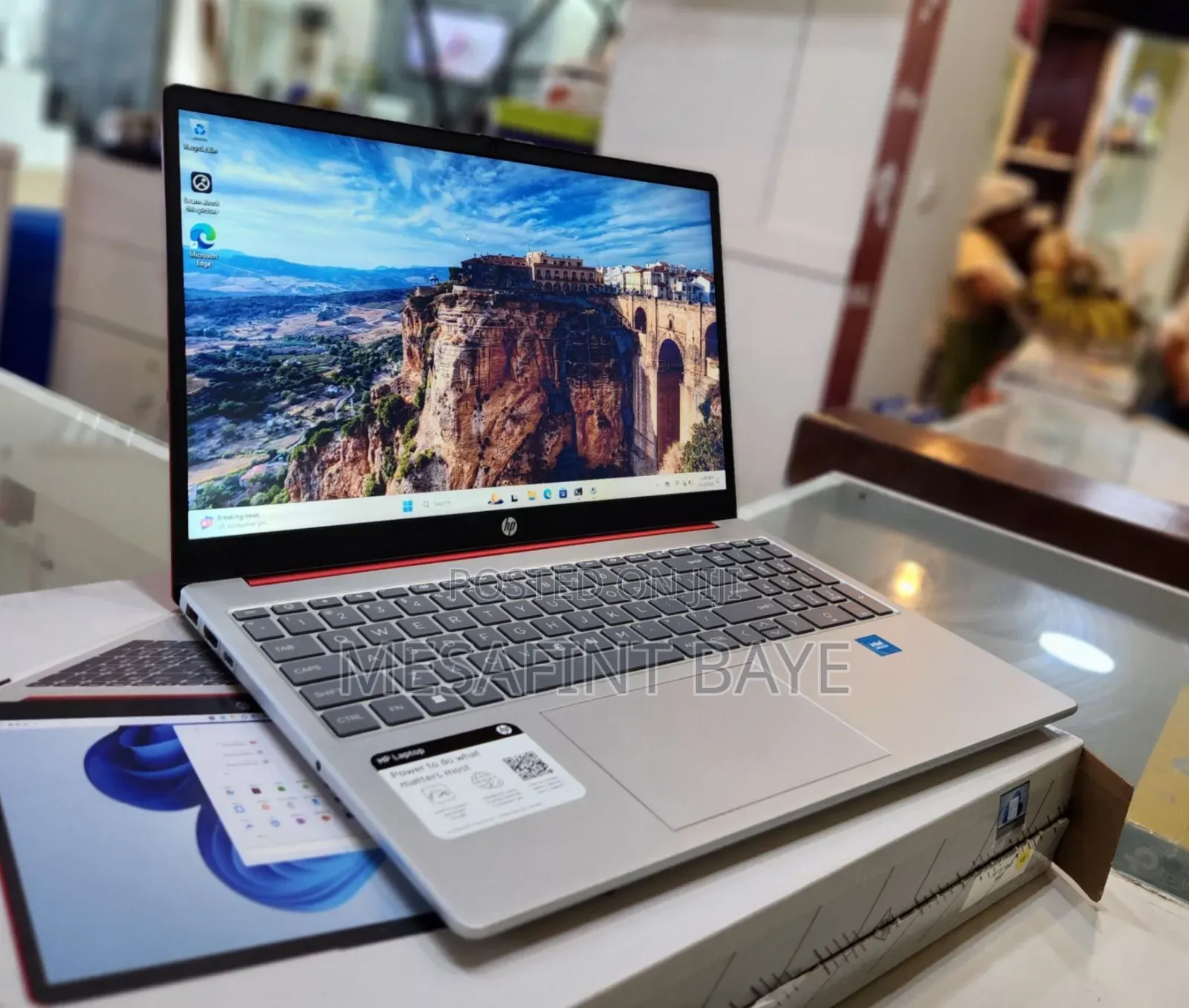 New Laptop HP Stream Notebook 4GB Intel SSD 128GB