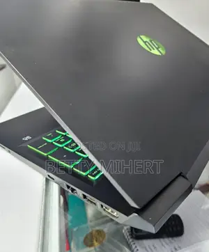 Laptop HP Pavilion 15 16GB Intel Core I5 HDD+SSD 1T