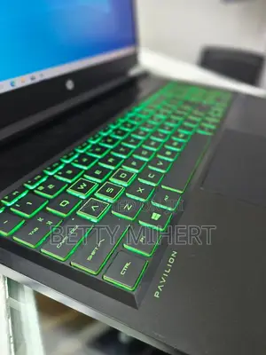 Laptop HP Pavilion 15 16GB Intel Core I5 HDD+SSD 1T