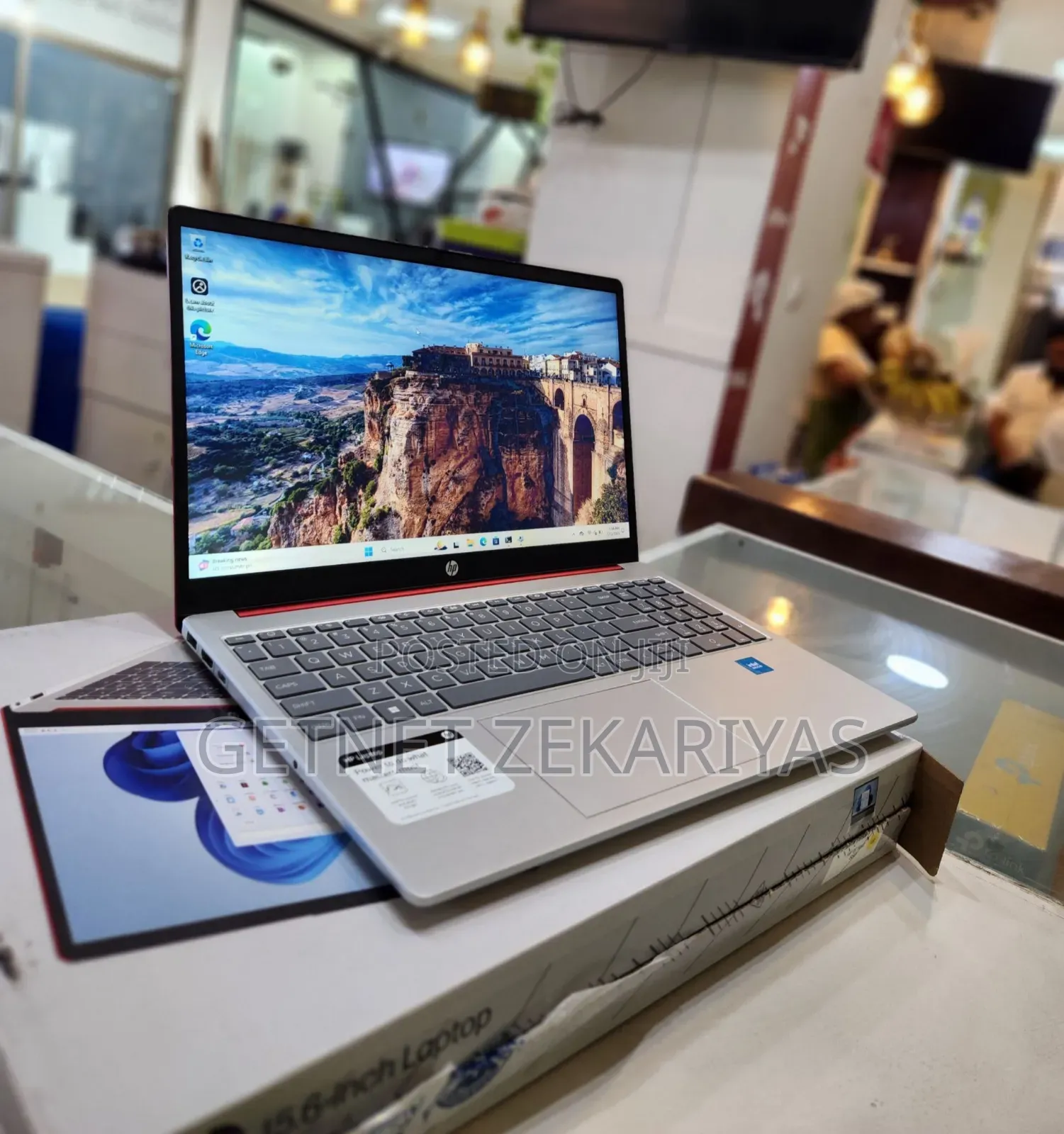 New Laptop HP Stream Notebook 4GB Intel Pentium SSD 128GB