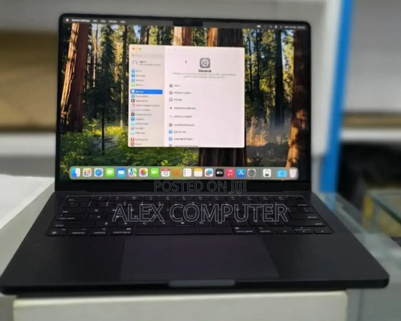 New Apple MacBook Pro 2023 M3 14-Inch 18GB Apple M3 Pro SSD 512GB