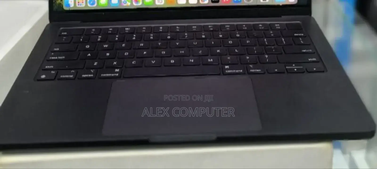 New Apple MacBook Pro 2023 M3 14-Inch 18GB Apple M3 Pro SSD 512GB