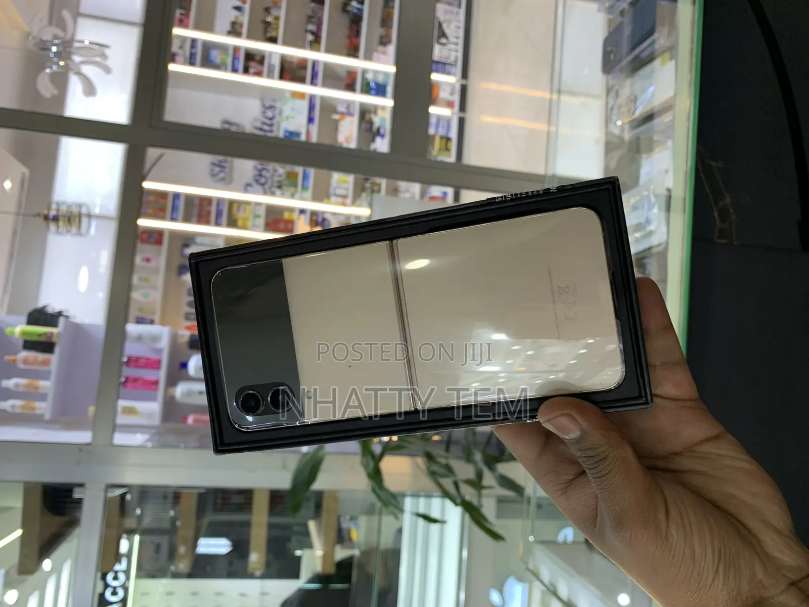 New Samsung Galaxy Z Flip4 256 GB Pink