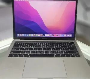 Photo - New Laptop Apple MacBook Pro 2017 8GB Intel Core I5 SSD 256GB