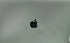 New Laptop Apple MacBook Pro 2017 8GB Intel Core I5 SSD 256GB