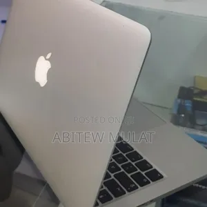 New Laptop Apple MacBook Pro 2015 8GB Intel Core I5 SSD 128GB