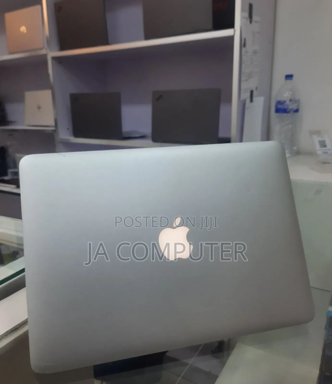 New Laptop Apple MacBook Pro 2015 8GB Intel Core I5 SSD 128GB