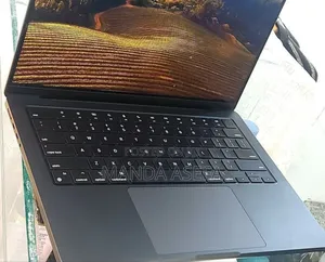 New Laptop Apple MacBook Pro 18GB Apple M3 SSD 512GB