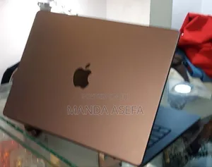 New Laptop Apple MacBook Pro 18GB Apple M3 SSD 512GB