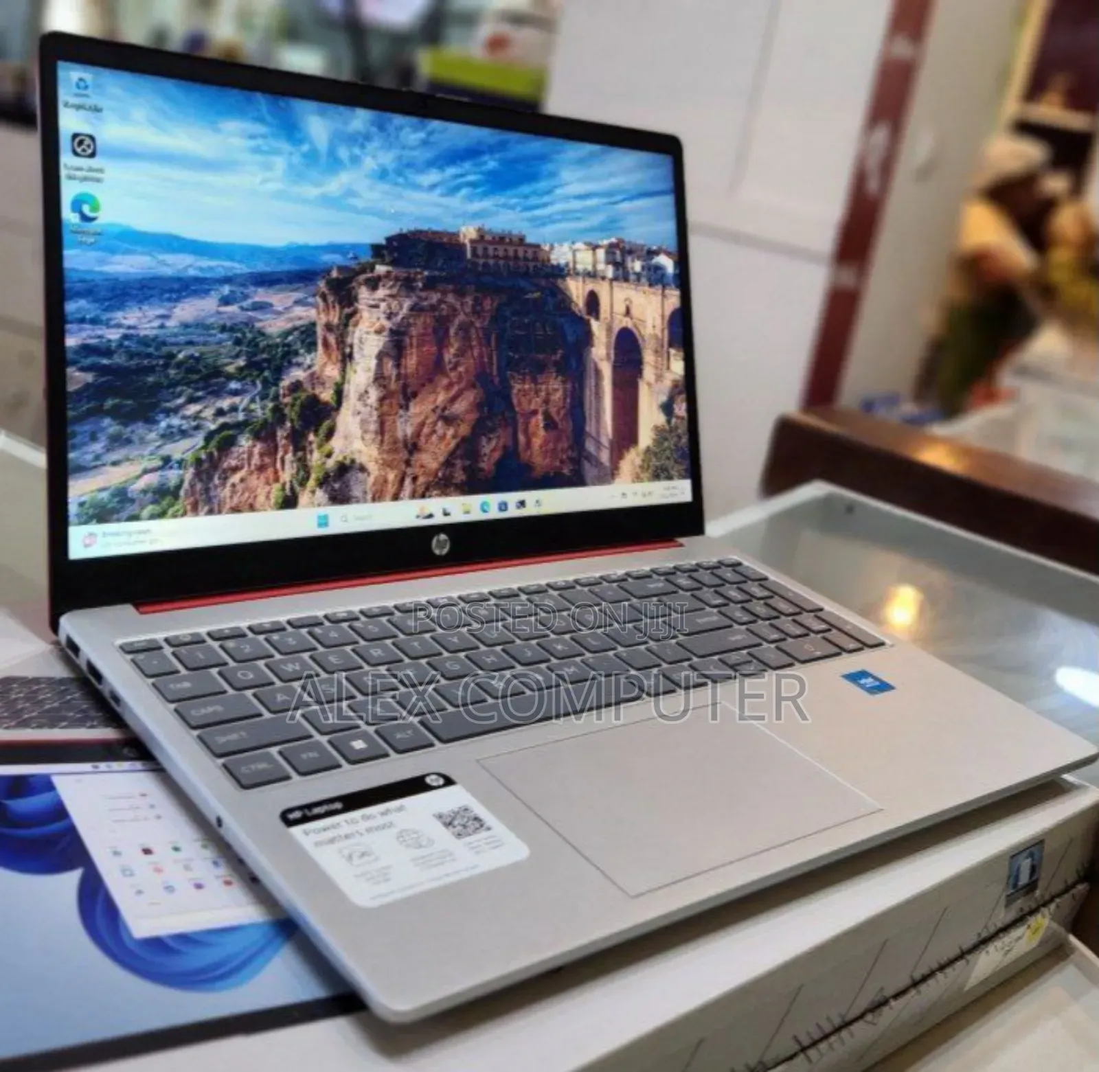 New Laptop HP Stream Notebook 4GB Intel SSD 128GB