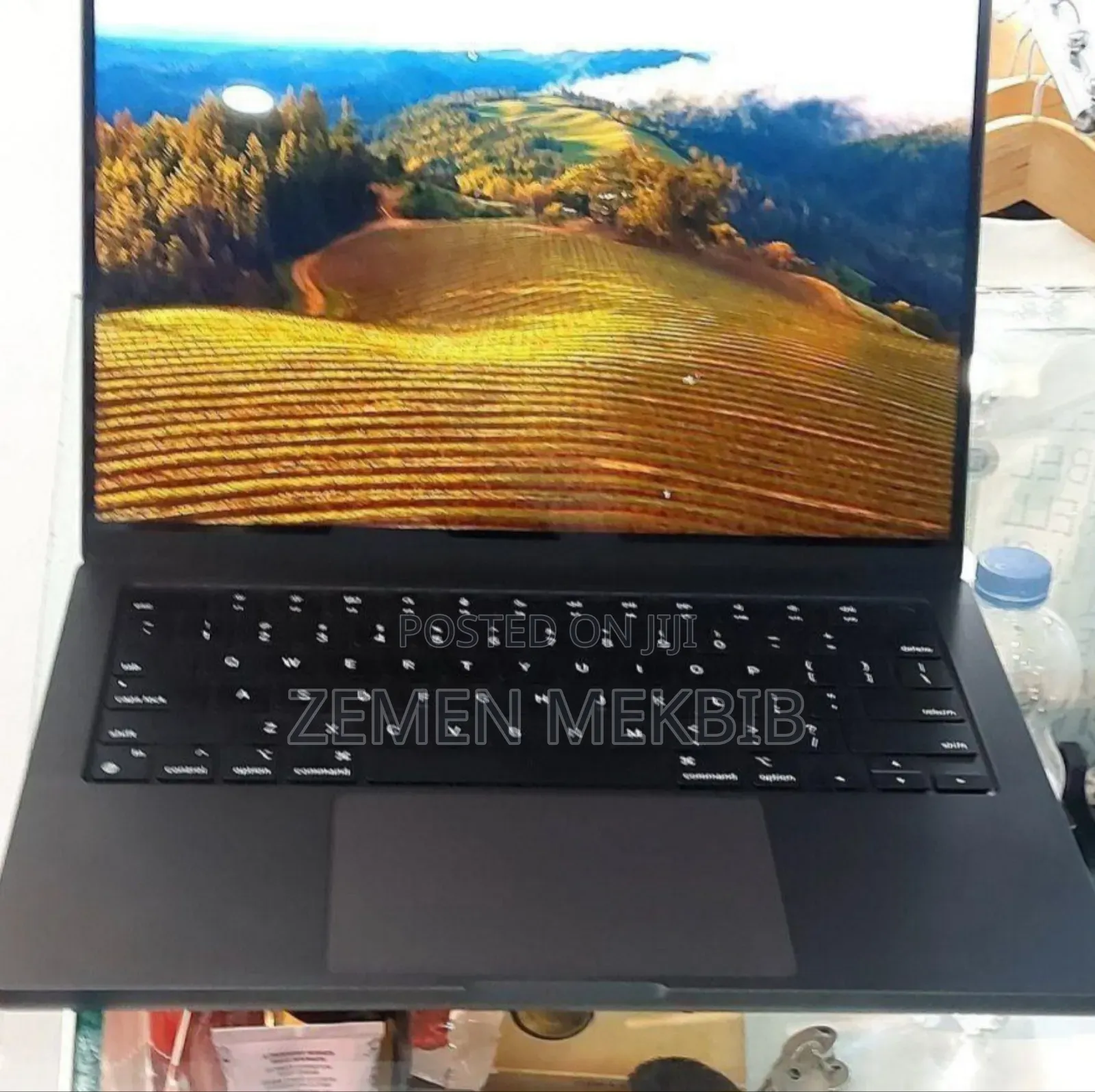 New Apple MacBook Pro 2023 M3 14-Inch 18GB Intel Core I9 SSD 512GB