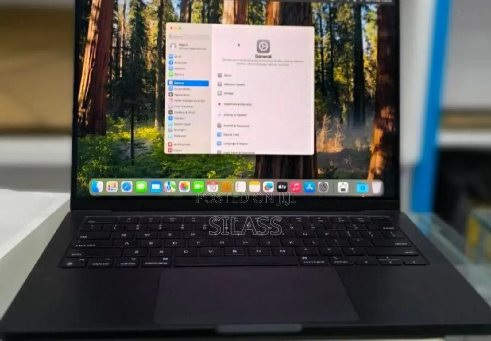 New Laptop Apple MacBook Pro 2023 M3 14-Inch 16GB Apple M3 SSD 512GB