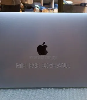 Photo - New Laptop Apple MacBook Pro 2017 8GB Intel Core I5 SSD 256GB