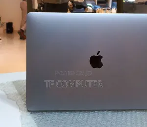 New Laptop Apple MacBook Pro 2017 8GB Intel Core I5 SSD 256GB