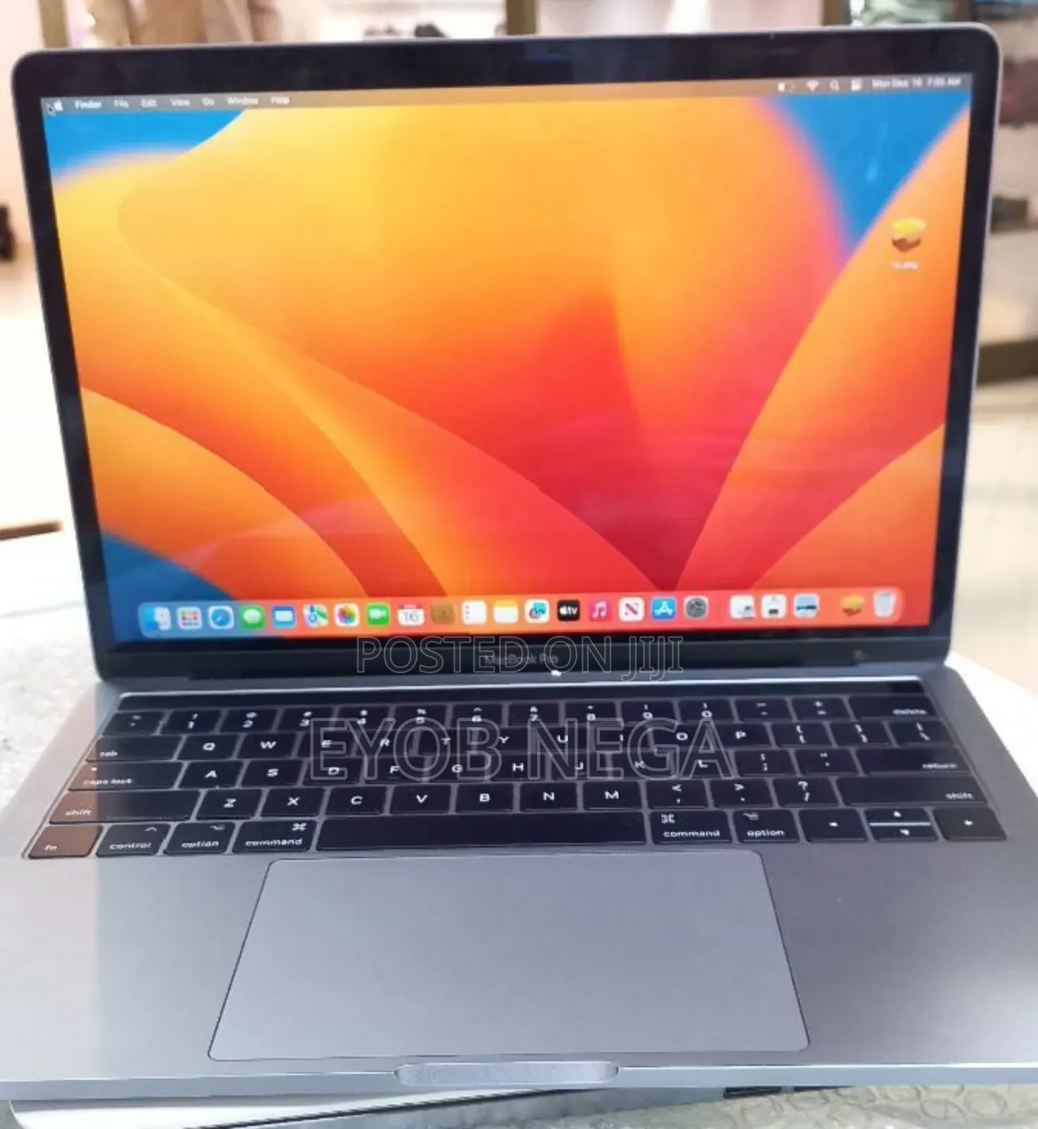 New Laptop Apple MacBook Pro 2017 8GB Intel Core I5 SSD 256GB