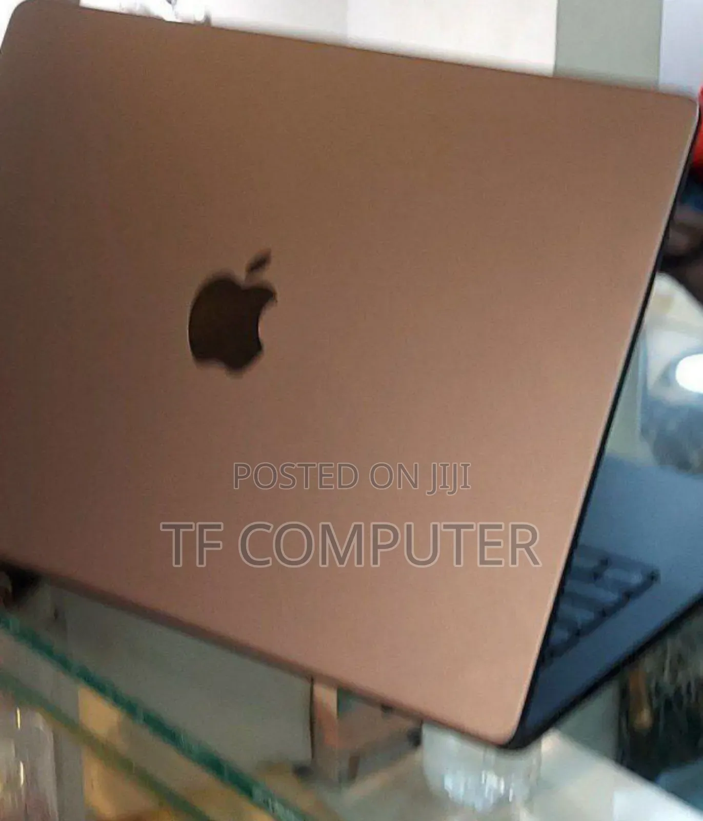 New Apple MacBook Pro 2023 M3 14-Inch 18GB Apple M3 Pro SSD 512GB