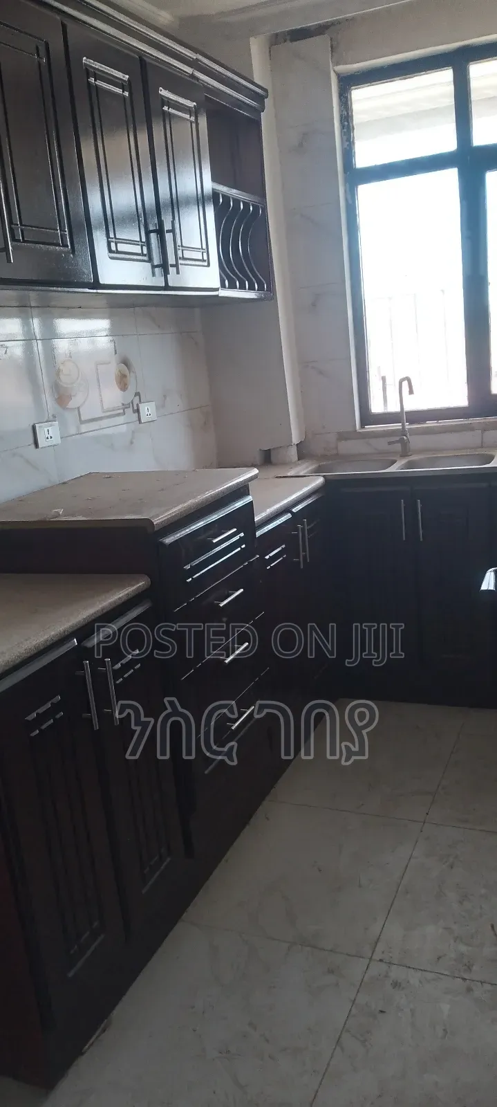 Furnished 3bdrm Condo in Bole Arabsa, Yeka for sale
