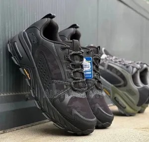 Photo - Sketchers Max Protect Uno Lite Trainer Sneaker Shoes for Men