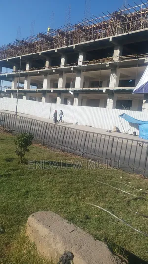 3bdrm Apartment in ሞን, Kolfe Keranio for sale