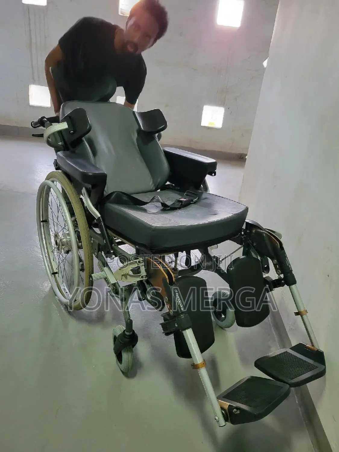 Adjustable Wheelchair፮°European Standard Wheelchair፩匣ዊልቼር