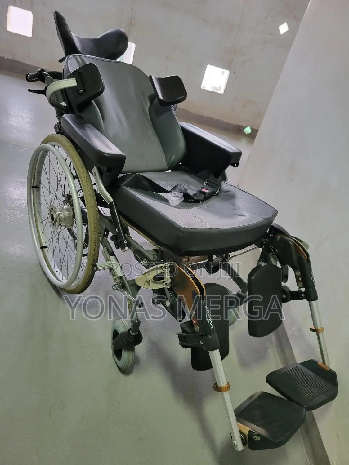 European Standard Wheelchair፪+Elevating Legrests as Standard