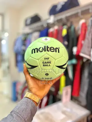 Photo - MOLTEN Hand Ball