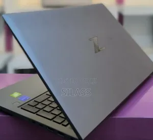 New Laptop HP ZBook Firefly 15 G7 16GB Intel Core I7 SSD 512GB