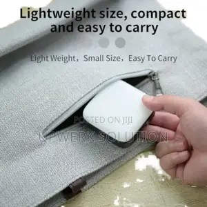 The Porodo Lifestyle Clip-on Fill Light