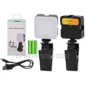 The Porodo Lifestyle Clip-on Fill Light