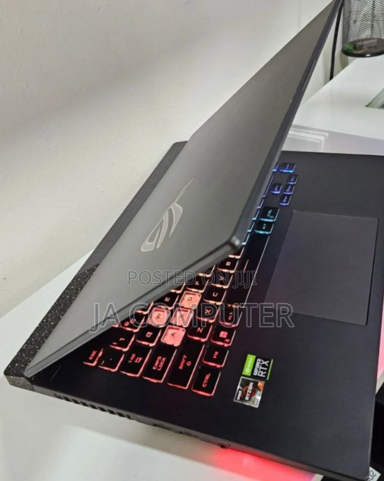 New Laptop Asus ROG Strix G15 16GB AMD Ryzen 7 SSD 1T