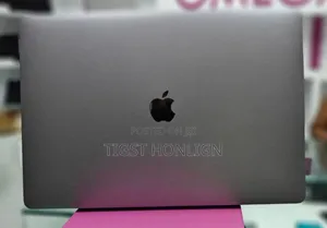 New Laptop Apple MacBook Pro 2017 16GB Intel Core I7 SSD 1T