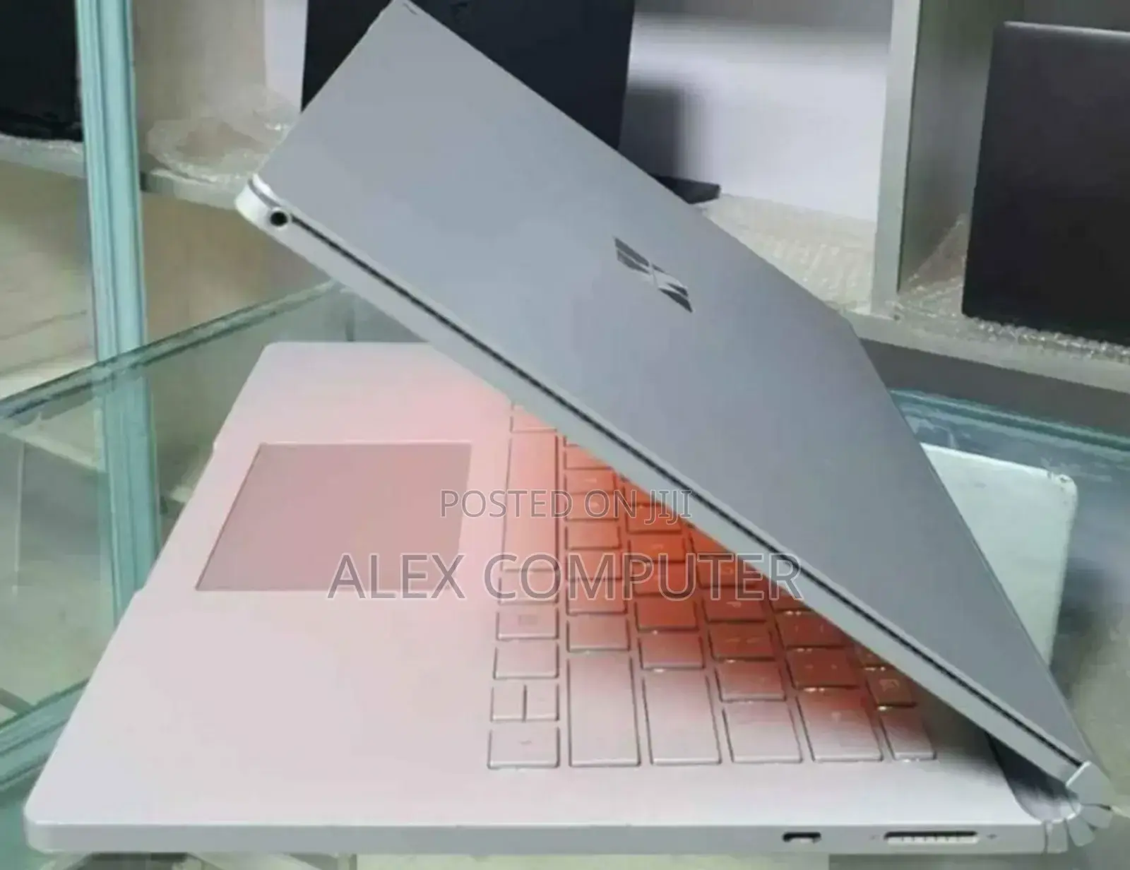 New Laptop Microsoft Surface Book 3 16GB Intel Core I7 SSD 256GB