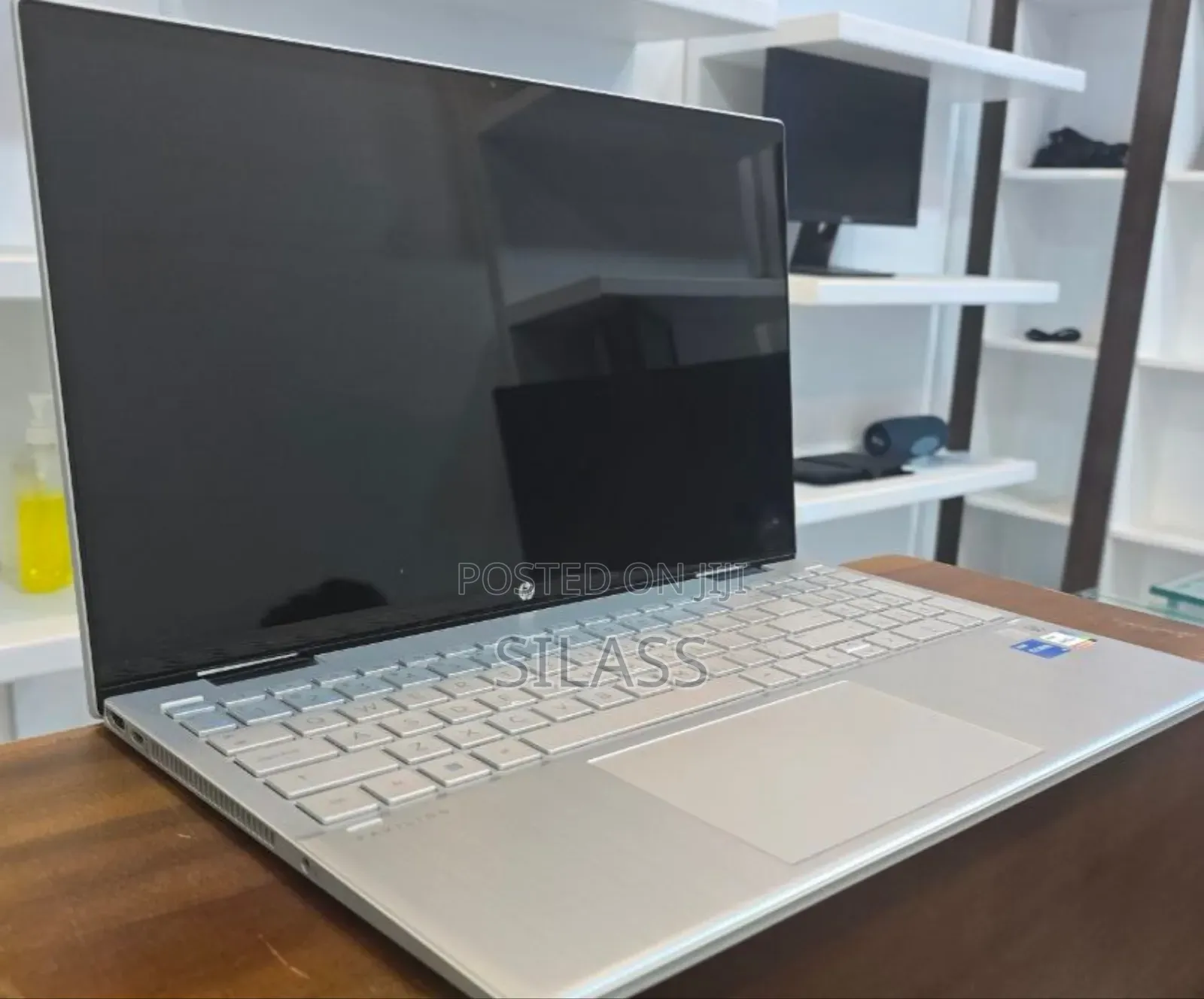 New Laptop HP Pavilion 13 X360 8GB Intel Core I5 SSD 512GB