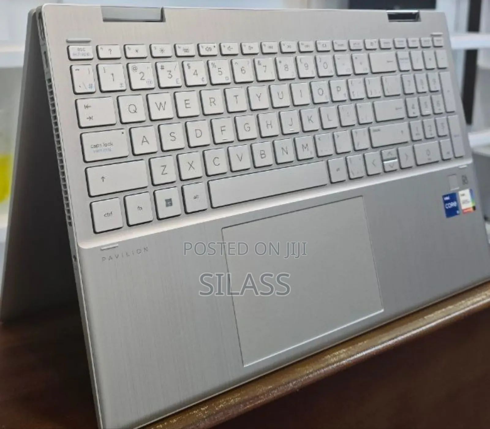 New Laptop HP Pavilion 13 X360 8GB Intel Core I5 SSD 512GB